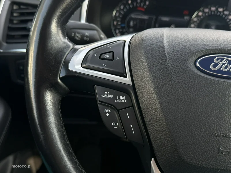 Ford S-Max II 18
