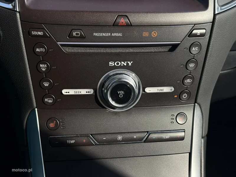 Ford S-Max II 28