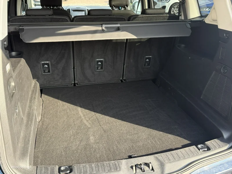Ford S-Max II 34