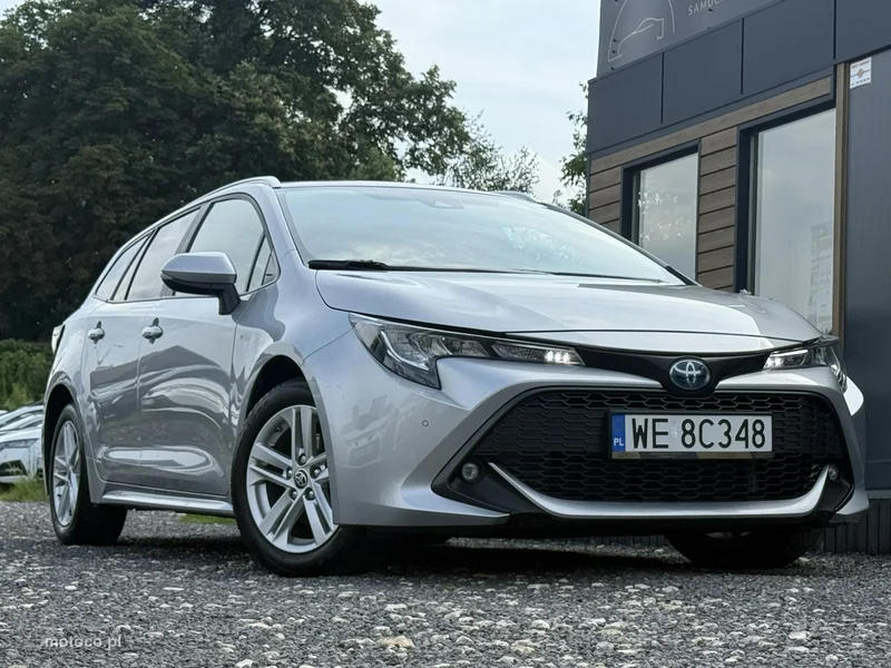 Toyota Corolla E210 2