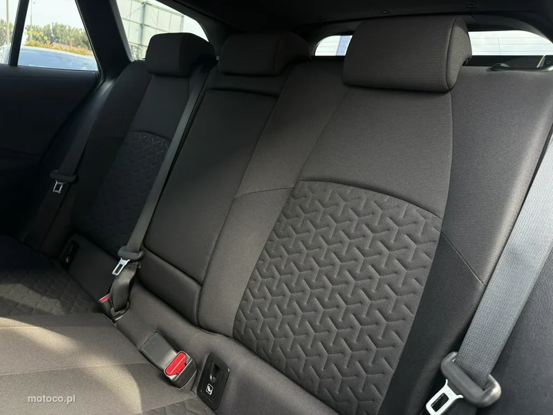 Toyota Corolla E210 28