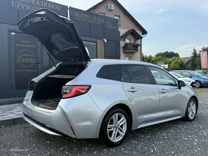 Toyota Corolla E210 31