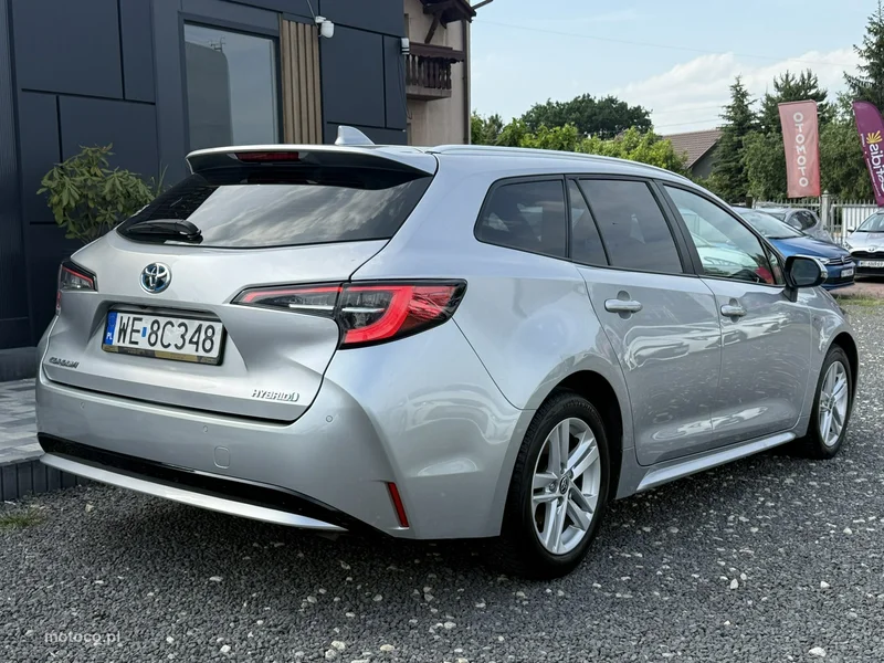 Toyota Corolla E210 9