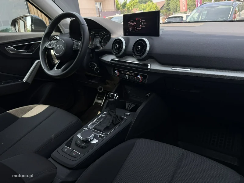 Audi Q2 15