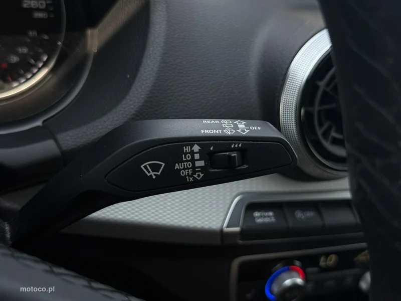 Audi Q2 20