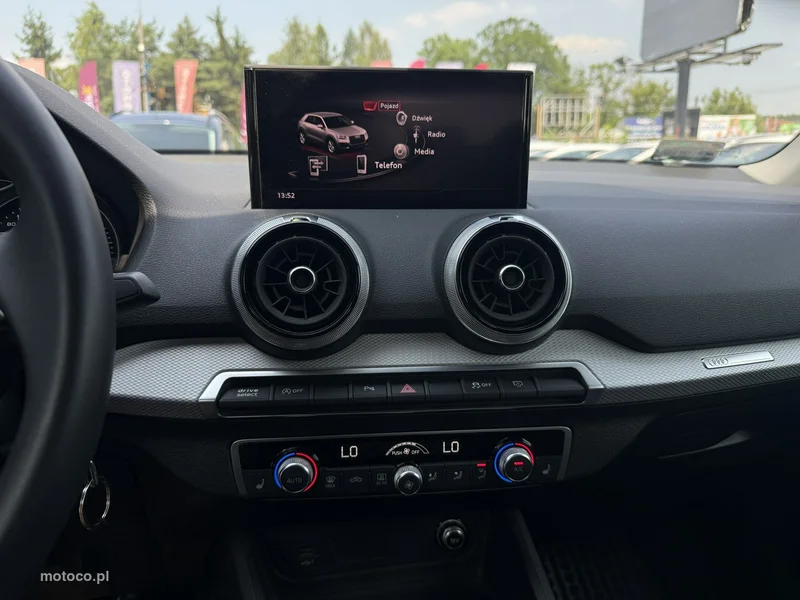 Audi Q2 24