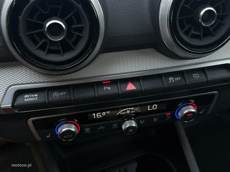 Audi Q2 28
