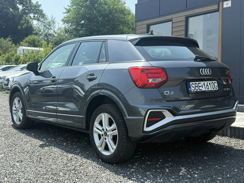 Audi Q2 8