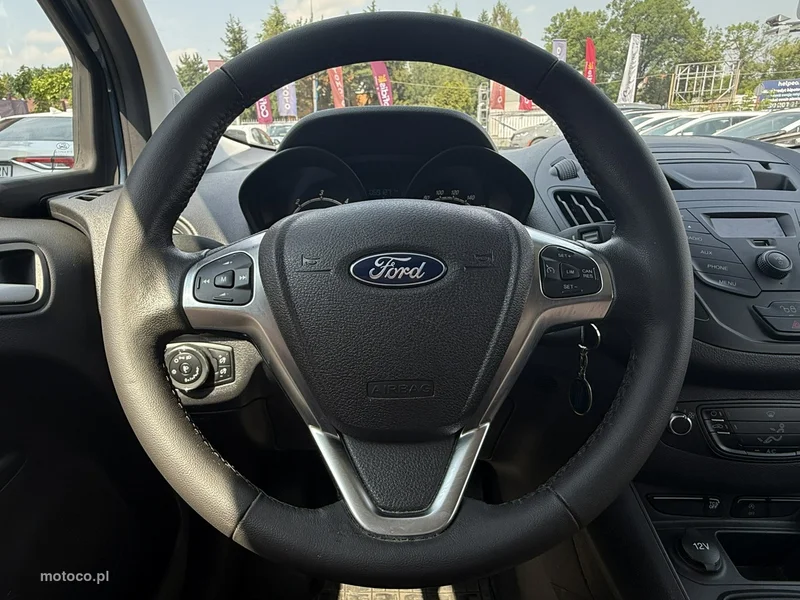 Ford Transit Courier 16