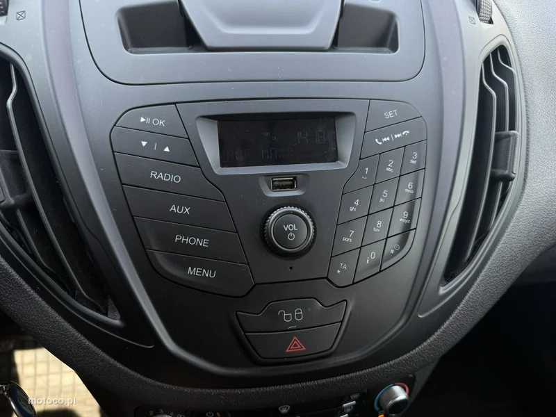 Ford Transit Courier 25
