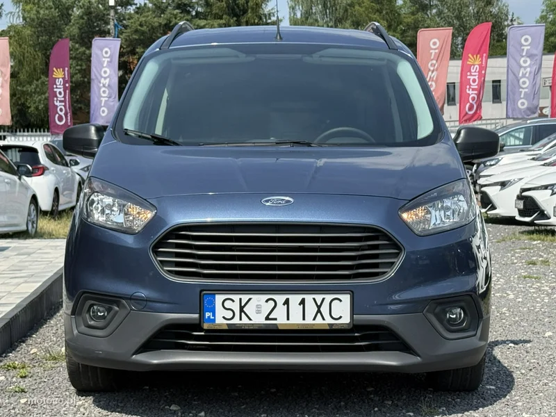Ford Transit Courier 4