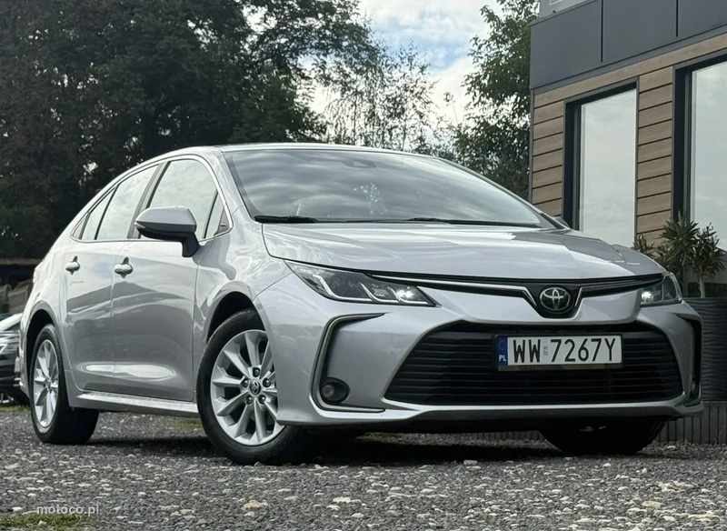 Toyota Corolla E210 2