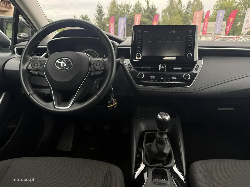 Toyota Corolla E210 13