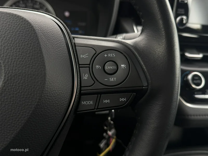 Toyota Corolla E210 17