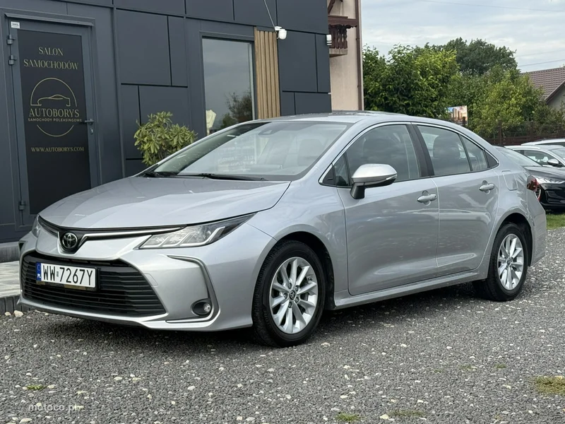 Toyota Corolla E210 6