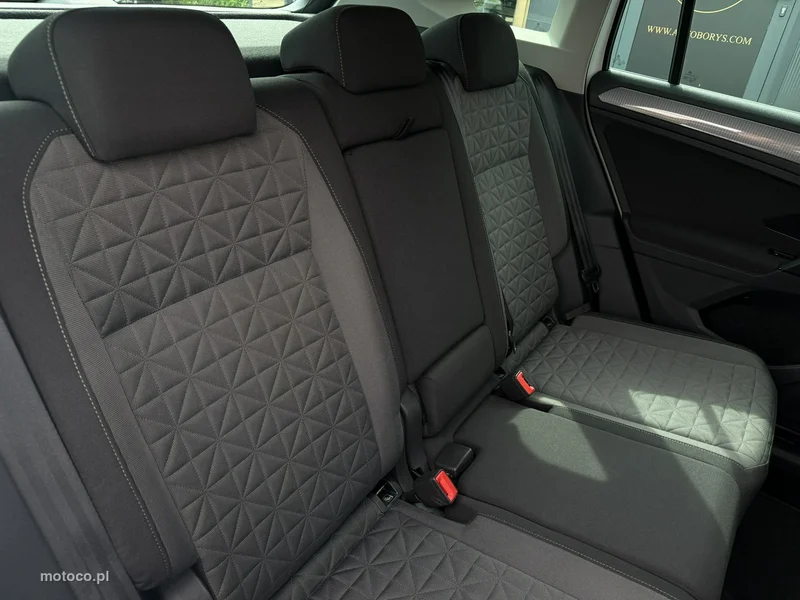 Volkswagen Tiguan AD 28