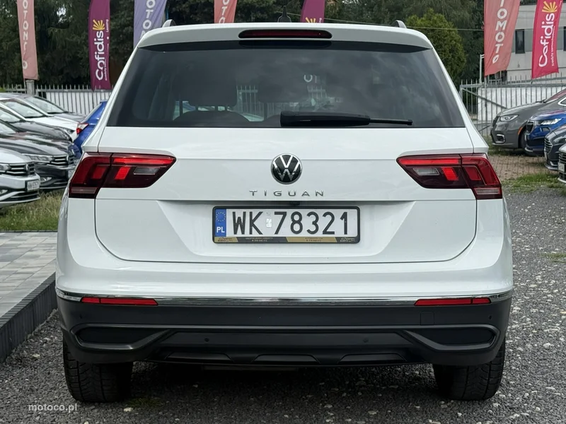 Volkswagen Tiguan AD 8