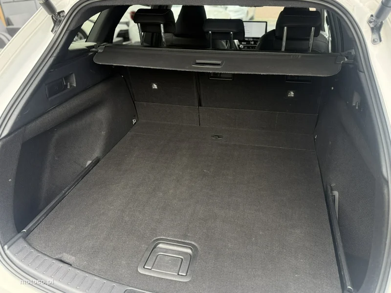 Toyota Corolla E210 36
