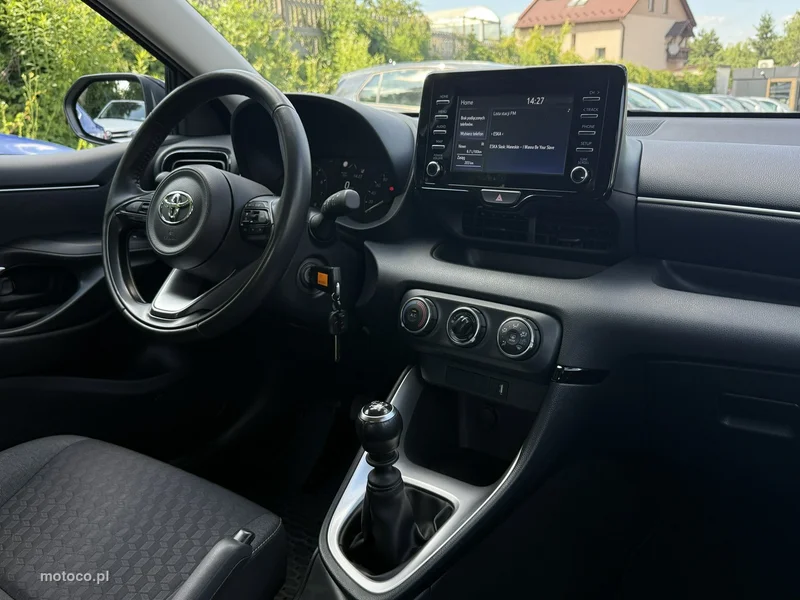 Toyota Yaris XP210 15