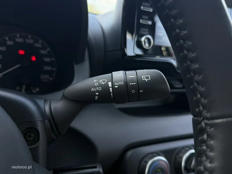 Toyota Yaris XP210 19