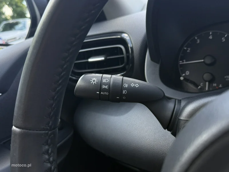 Toyota Yaris XP210 20