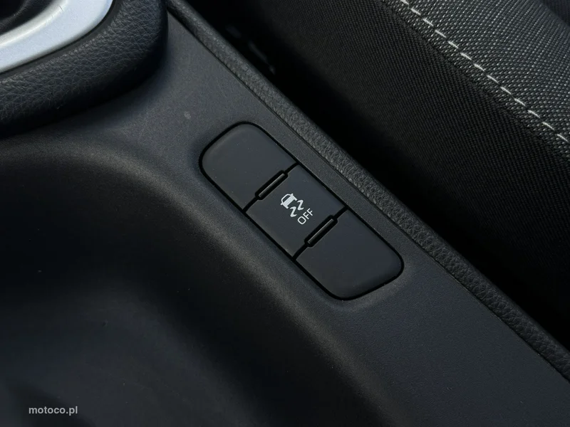 Toyota Yaris XP210 30