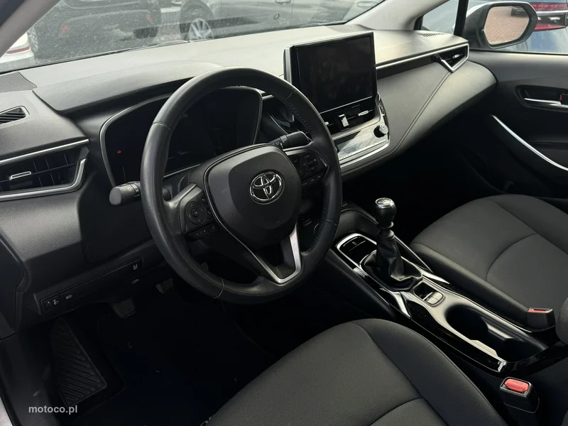 Toyota Corolla E210 12