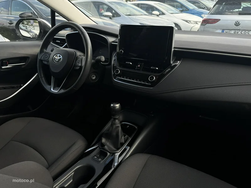 Toyota Corolla E210 14