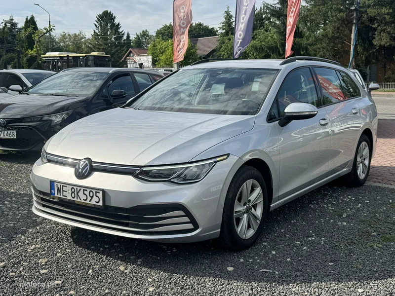Volkswagen Golf VIII 2