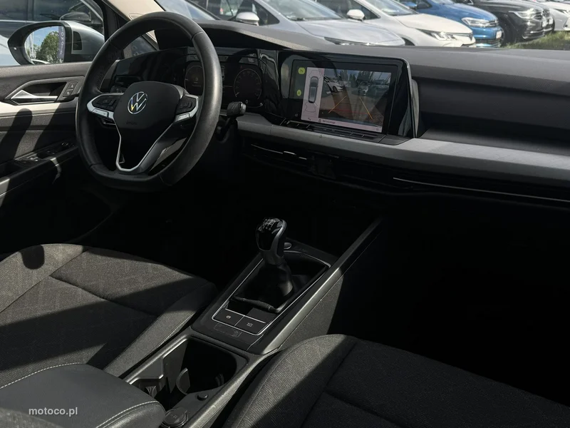 Volkswagen Golf VIII 11