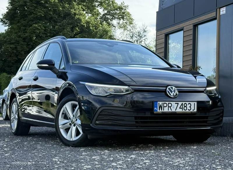 Volkswagen Golf VIII 2