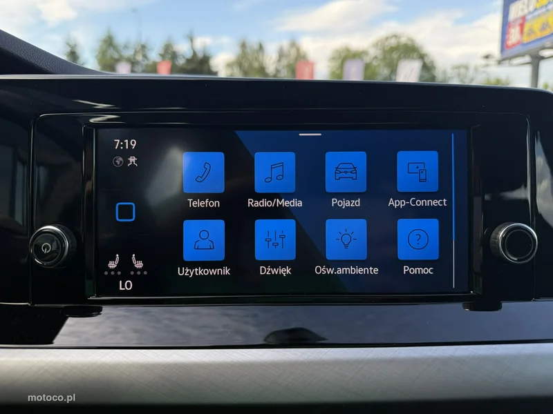 Volkswagen Golf VIII 24