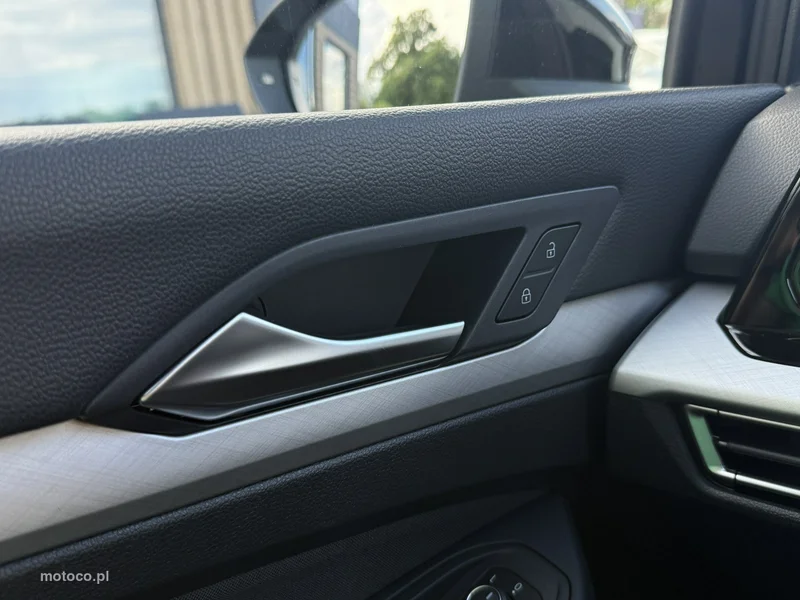 Volkswagen Golf VIII 32