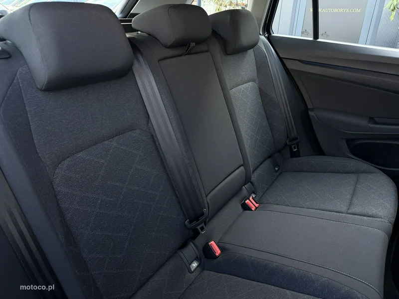 Volkswagen Golf VIII 36