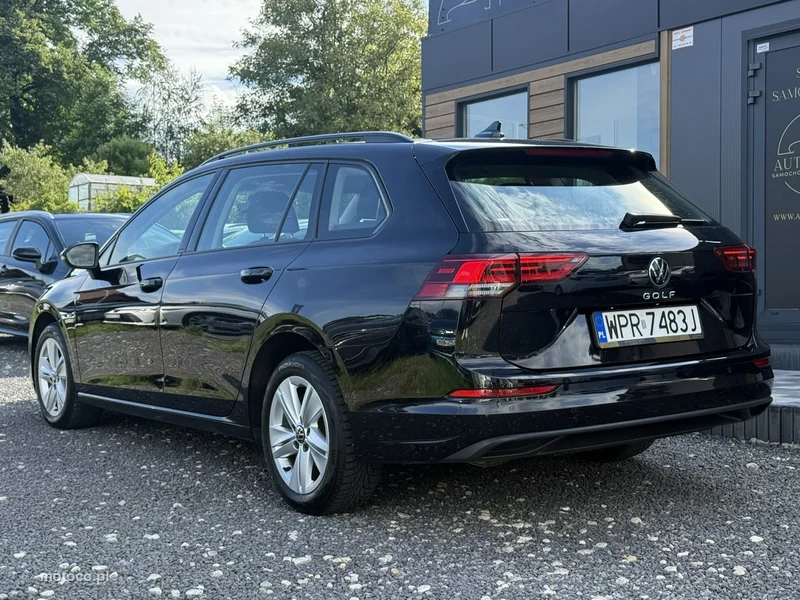 Volkswagen Golf VIII 7