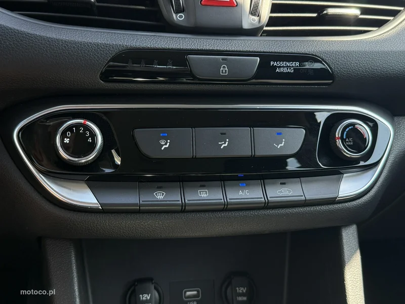 Hyundai i30 25