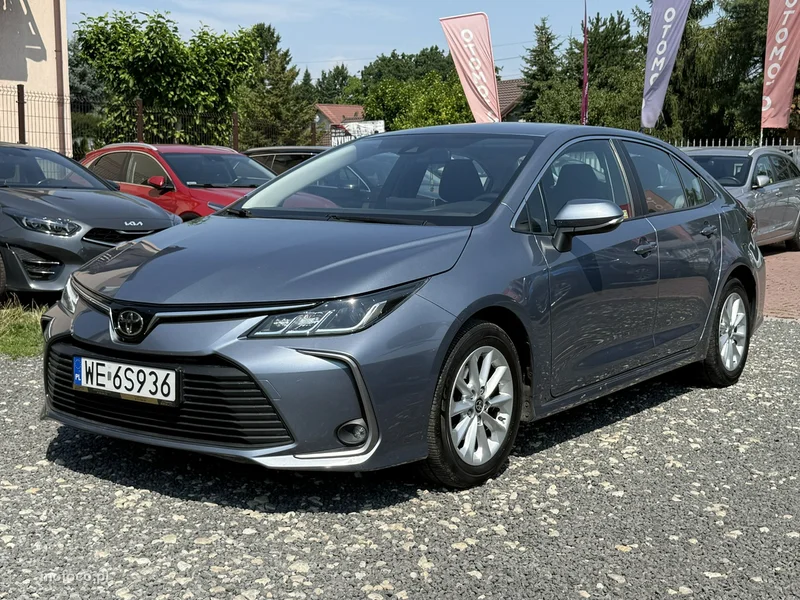 Toyota Corolla E210 4