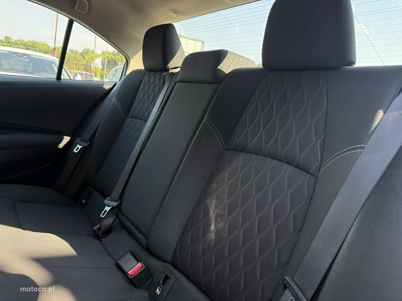 Toyota Corolla E210 30