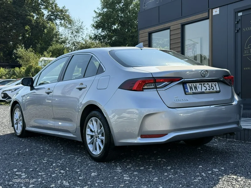 Toyota Corolla E210 7