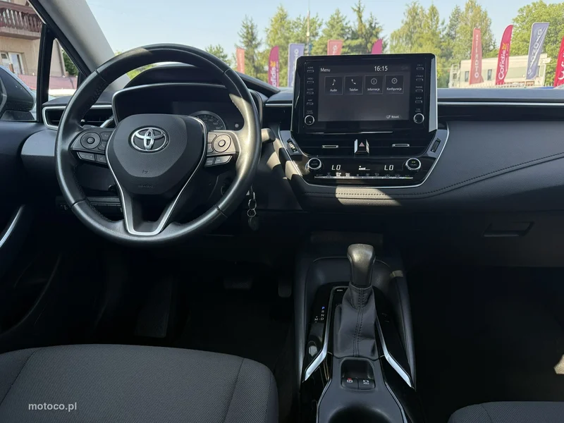 Toyota Corolla E210 12