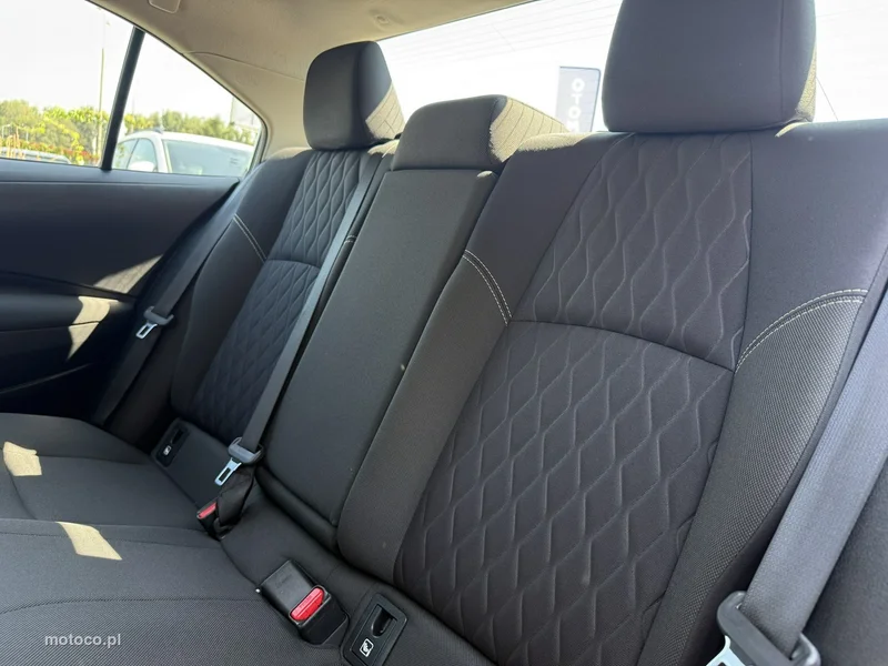 Toyota Corolla E210 30