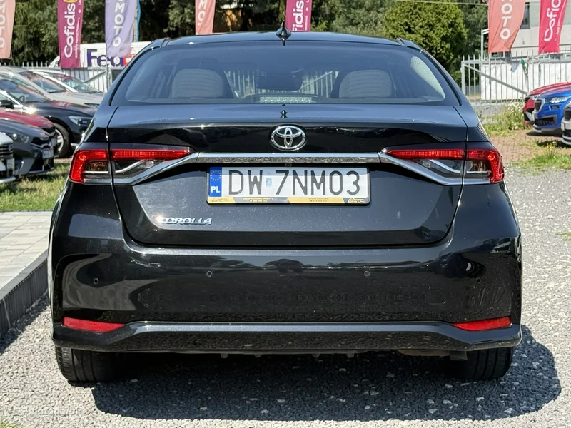 Toyota Corolla E210 9