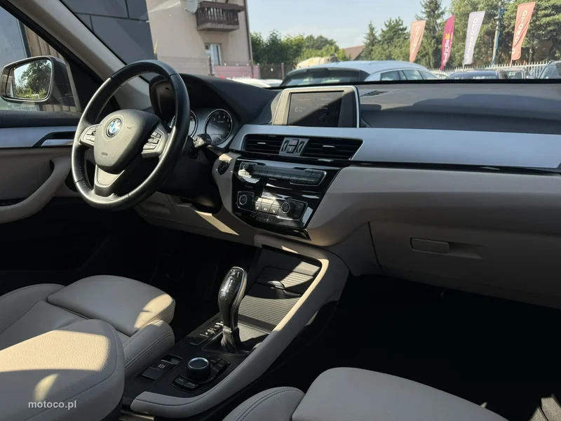 BMW X1 F48 14