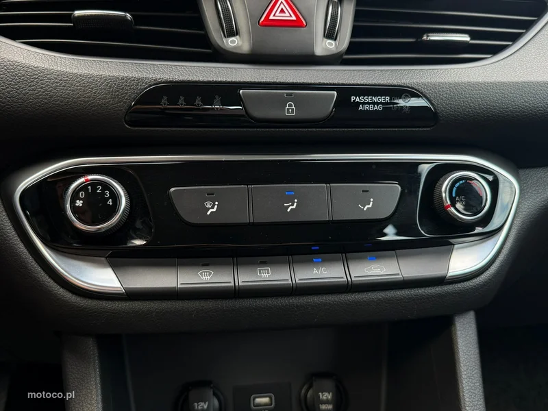 Hyundai i30 24