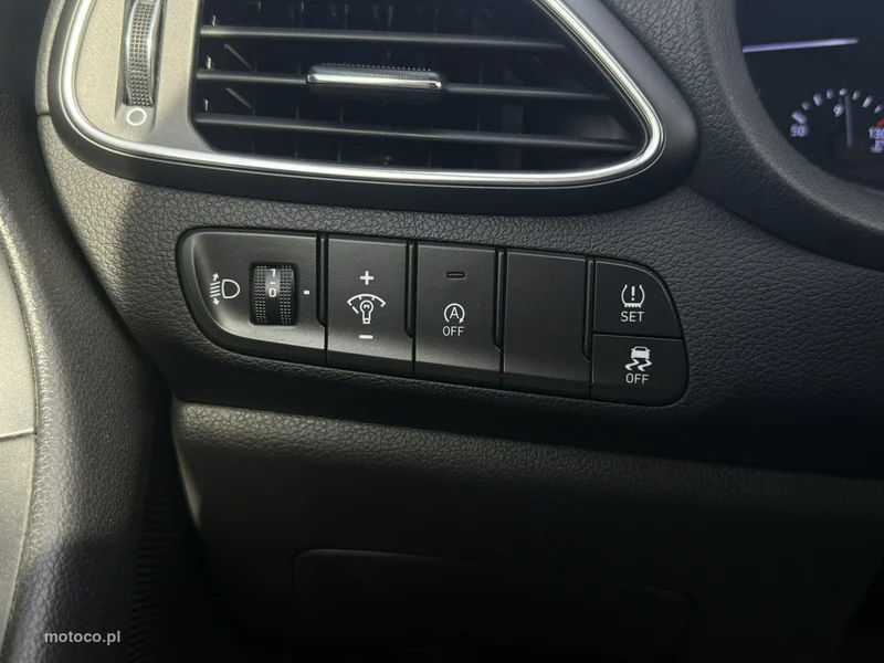 Hyundai i30 27