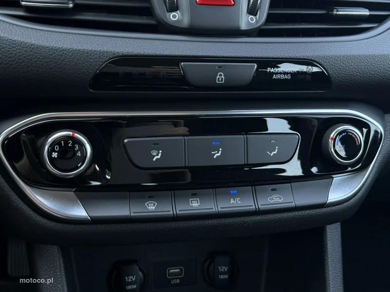 Hyundai i30 24