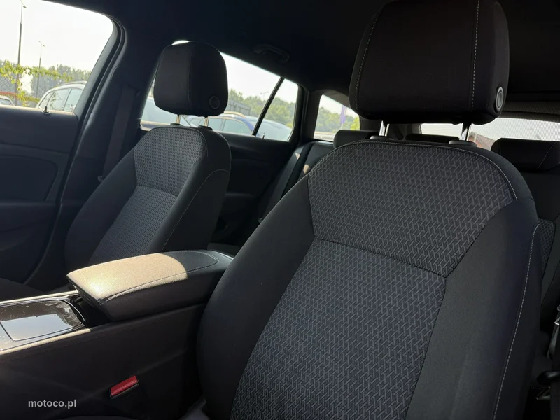 Opel Insignia B 11