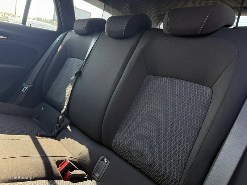 Opel Insignia B 33