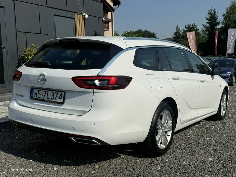 Opel Insignia B 10