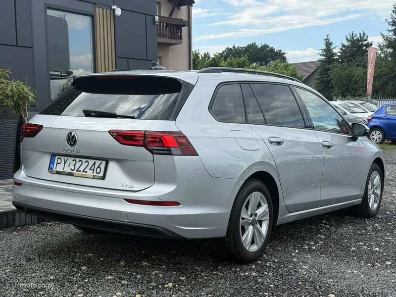 Volkswagen Golf VIII 8